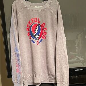 Peleton “Grateful Dead” Sweatshirt
